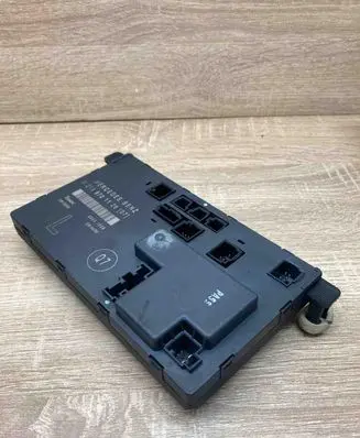 Mercedes-Benz E W211 Door control unit/module 2118701126 00401599