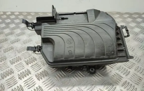 Mercedes-Benz A W176 Fuse box set A2465400182 A2465400024