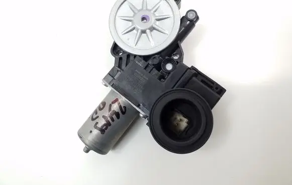 Toyota Prius Prime Front door window regulator motor 8571047140