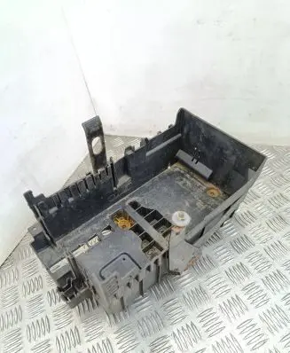 Opel Zafira C Battery box tray 13354420