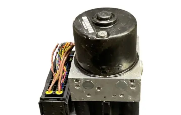 BMW 1 E81 E87 ABS Pump 3452677715901 3451679152101 6791521