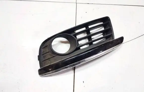 Volkswagen Jetta V Front bumper lower grill 1K0853865