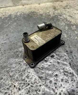Volvo V70 Oil filter mounting bracket 30757459 T0255006