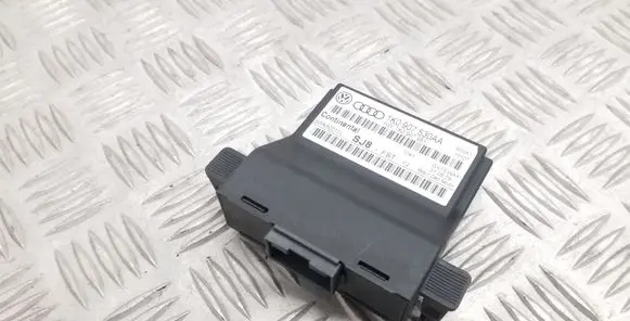 Volkswagen Golf VI Gateway control module 1K0907530AA 1K0907951