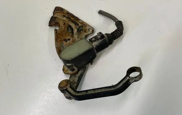 Volkswagen PASSAT B7 Front height sensor lever 1T0907503 6PM00873900
