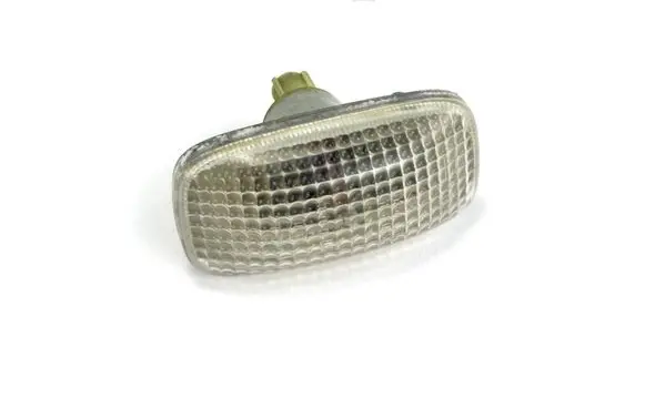 Nissan Primera Front fender indicator light 23652102