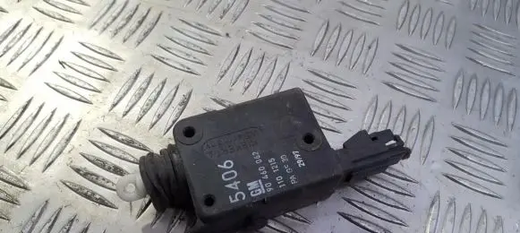 Opel Astra G Central locking motor 90460062