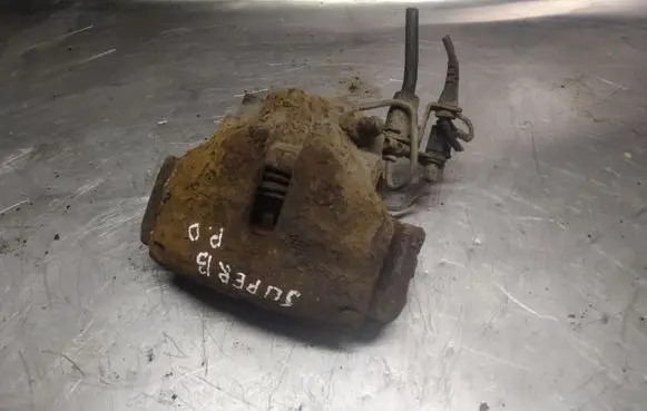 Skoda Superb B5 (3U) Front brake caliper
