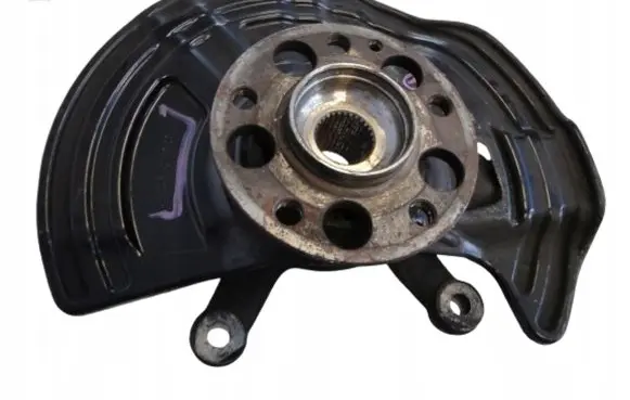 Mercedes-Benz CLA C117 X117 W117 Front wheel hub A2463320100