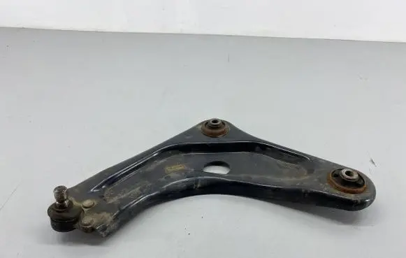 Peugeot 207 Front lower control arm/wishbone