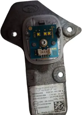 Volvo XC90 LED ballast control module 7020115199 82355055 1718000199