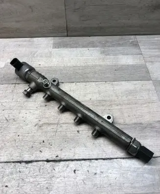 Mercedes-Benz E W211 Fuel main line pipe A6510700495 RD0004 7805371123