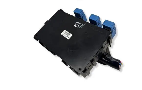 Nissan Leaf I (ZE0) Central body control module 284B14NR0A