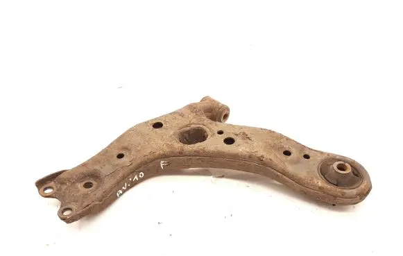 Toyota Avensis T270 Front lower control arm/wishbone