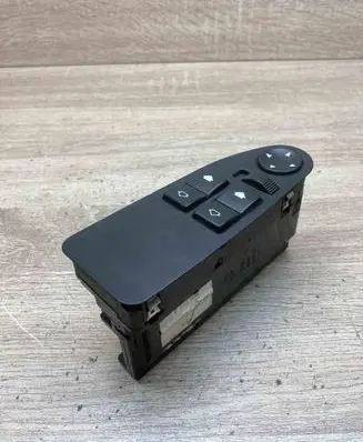 BMW 7 E38 Electric window control switch 8368988