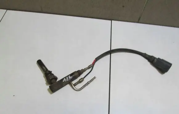 Ford C-MAX II Glow plug AV619T540BE