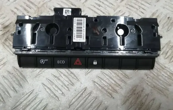 Renault Captur II Hazard light switch 283E86009R E1167293C N5205