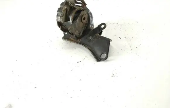 Engine mount bracket