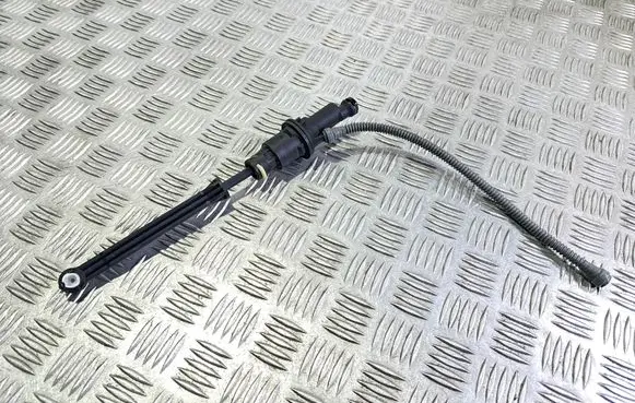 Peugeot 207 CC Clutch master cylinder 9672094480