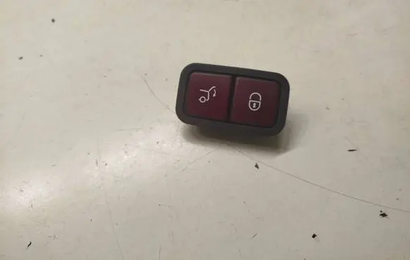 Mercedes-Benz GL X164 Tailgate/boot open switch button 2118219451