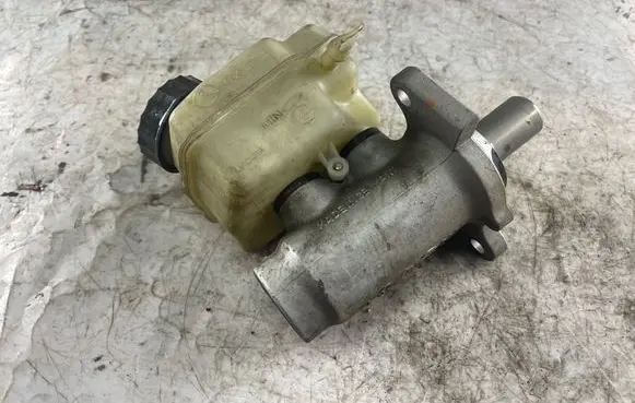Mercedes-Benz A W168 Master brake cylinder 1684300302