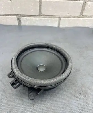 Volvo XC90 Front door speaker 31350425 17W36 AD9AN7Y906B