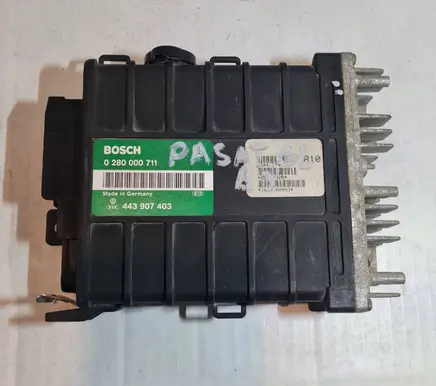 Volkswagen PASSAT B3 Engine control unit/module 0280000711 443907403