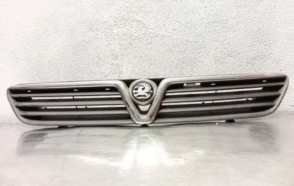 Opel Astra G Front grill 90587101