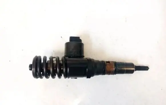 Audi A6 S6 C6 4F Fuel injector T041014099