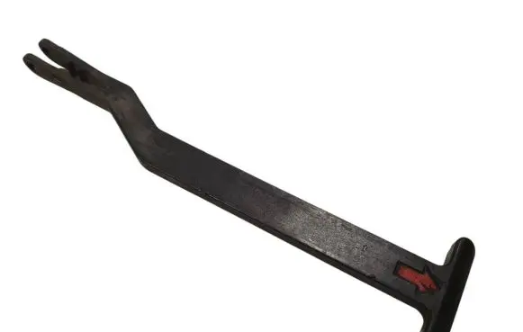 Volkswagen PASSAT B5 Engine bonnet (hood) release handle 3B0823593D