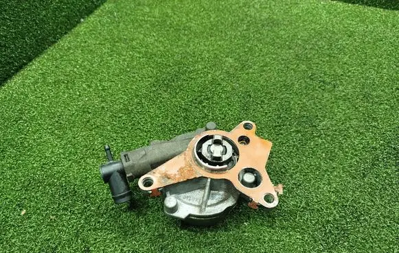 Opel Vivaro Vacuum pump 8200781547