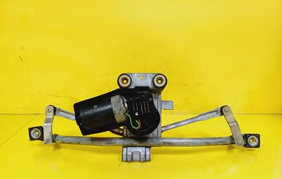 Front wiper linkage and motor