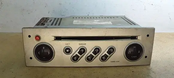 Renault Modus Radio/CD/DVD/GPS head unit 8200357388 RENRDW13700