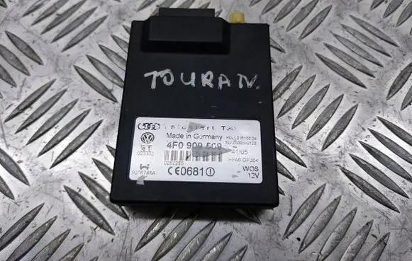 Volkswagen Touran I Auxiliary heating control unit/module 4F0909509