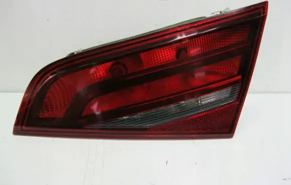 Audi A3 S3 8V Tailgate rear/tail lights 8V4945094