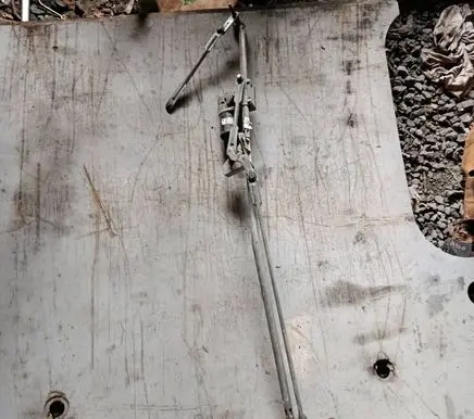 Citroen C4 I Picasso Front wiper linkage and motor 180982 404638