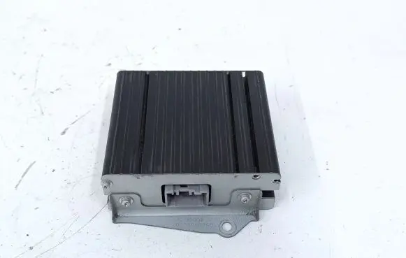 Chrysler Town u0026 Country V Sound amplifier 05026408AB