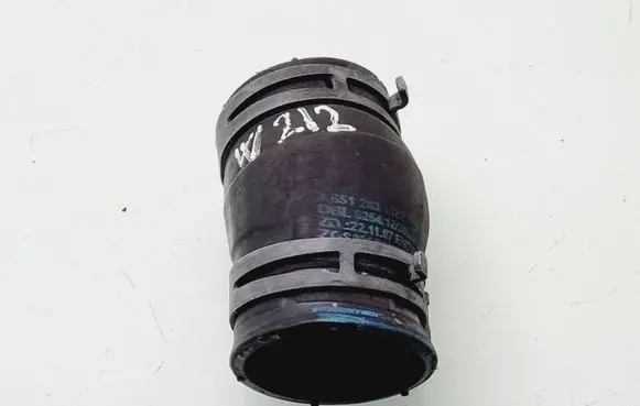 Mercedes-Benz E W212 Engine coolant pipe/hose A6512031682