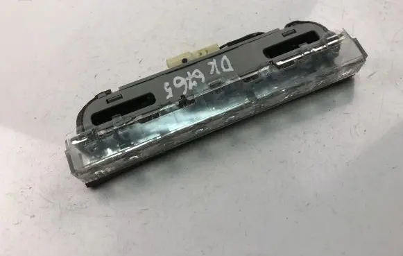 Lexus IS 220D-250-350 Third/center stoplight 123456