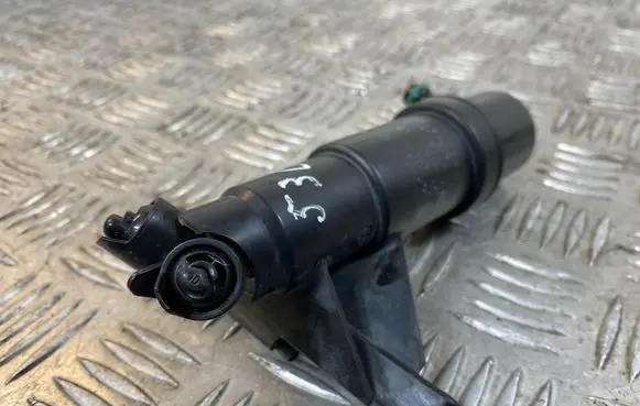 BMW 5 E60 E61 Headlight washer spray nozzle 