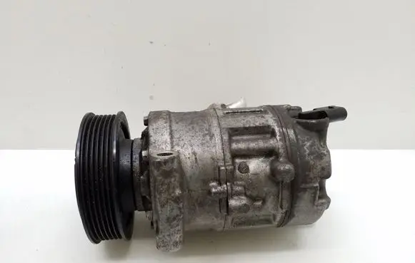Volkswagen Golf VI Air conditioning (A/C) compressor (pump) 1K0820859T