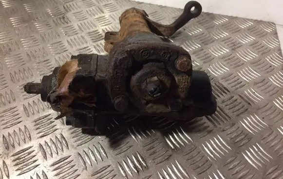 Nissan Patrol 260 Steering rack mechanical part 