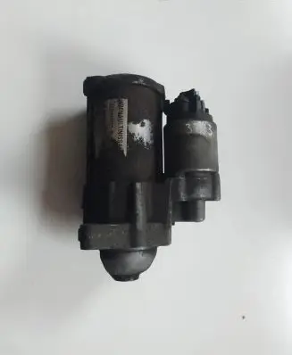 Renault Captur Starter motor 233004868R