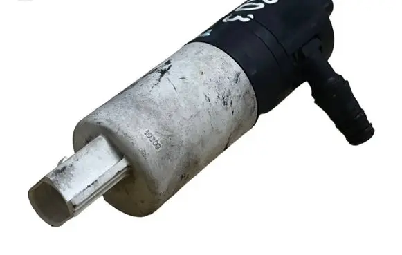 Land Rover Discovery 3 - LR3 Windscreen/windshield washer pump 20361