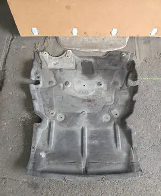 BMW 3 F30 F35 F31 Engine splash shield/under tray 7373844 51757373844 7486952