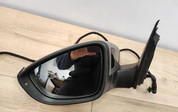 Volkswagen PASSAT B7 Blind spot module 