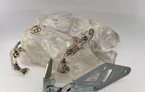 Volkswagen II LT Engine bonnet/hood hinges 2D0823301B