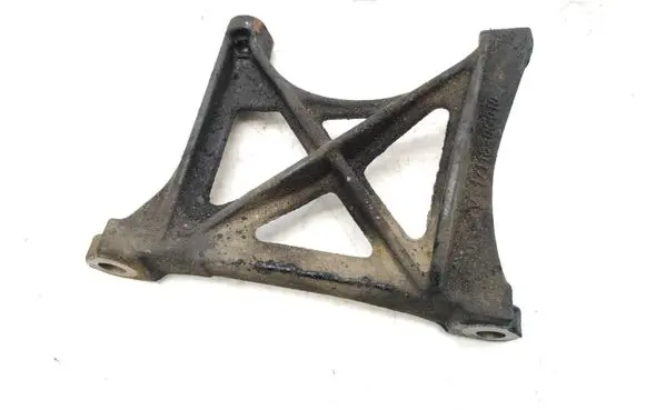 Toyota Avensis T250 Engine mounting bracket 171180G010