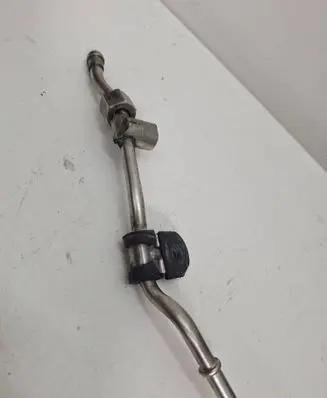 BMW 5 E60 E61 Fuel injector supply line/pipe