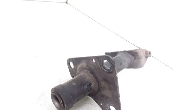 Volkswagen PASSAT B5 Front bumper shock/impact absorber 3B0807133A
